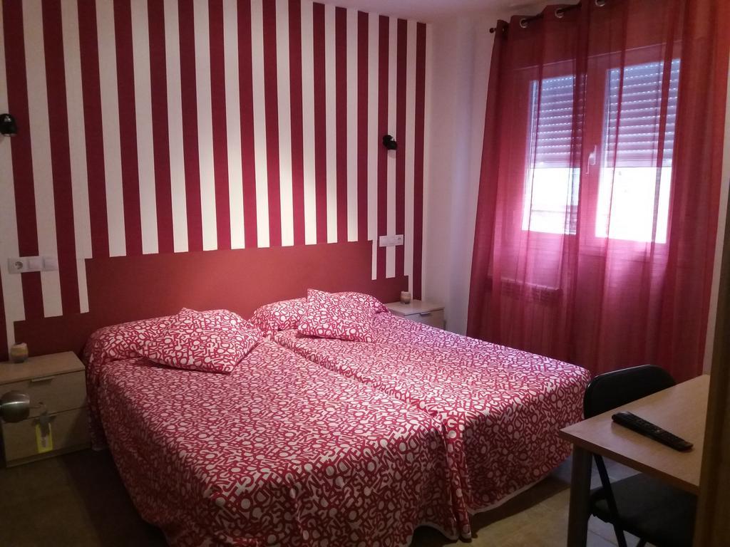 Hostal La Catedral Санто-Домінго-де-ла-Кальсада Екстер'єр фото