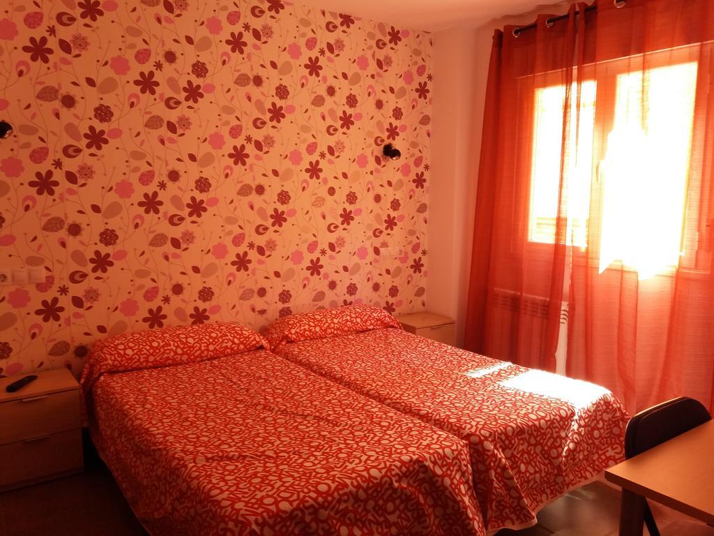 Hostal La Catedral Санто-Домінго-де-ла-Кальсада Екстер'єр фото