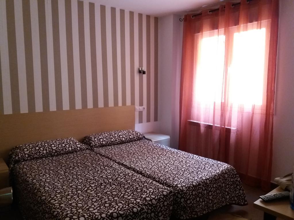 Hostal La Catedral Санто-Домінго-де-ла-Кальсада Екстер'єр фото